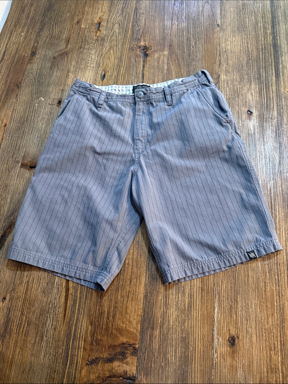 Hart & Hunington Men's Gray Pinstripe Flat-Front Shorts